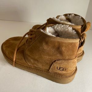 UGG Neumel Boot Men/Boys size 5